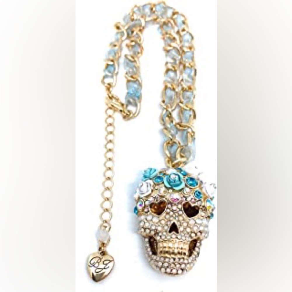 New with Tag Betsey Johnson Gold Sugar Skull blue and White Flowers necklace - Picture 3 of 10